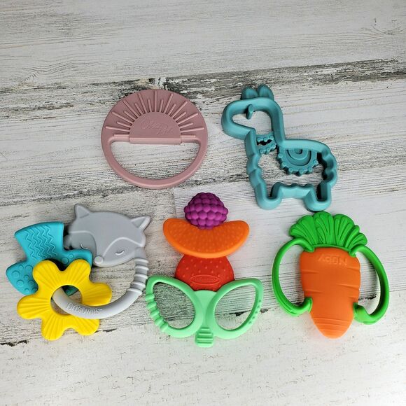 Infant Baby Silicone Teething Toys Lot of 14 Paci Clips Sensory Toys Easy Grasp - Picture 4 of 6